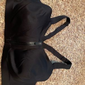 Victoria’s Secret Incredible knockout sz 38DD bra